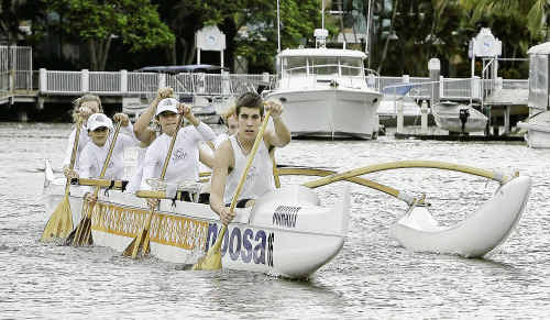 Noosa Outrigger Club members practice. Noosa Outrigger Club members practice.